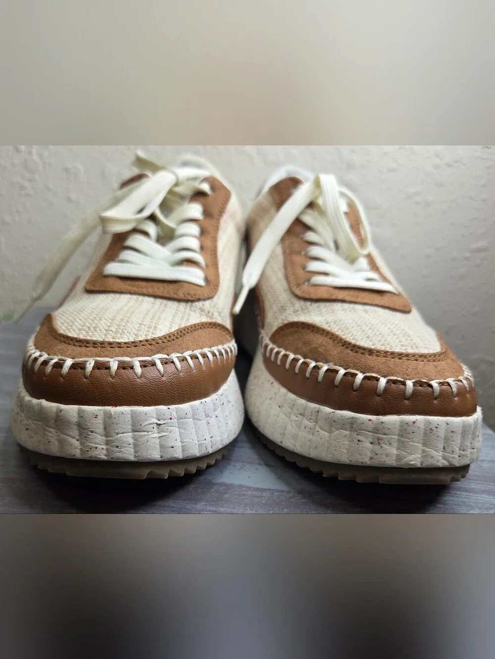Universal Thread Chunky-Soled Womens Casual Shoes Size 8.5